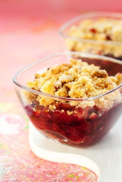 Low-Fat Apple and Raspberry Crumble
