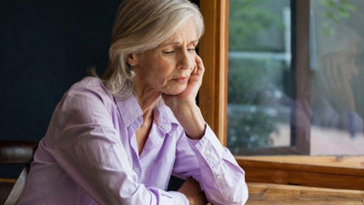 4 signos de depresión en adultos mayores ocultos a simple vista