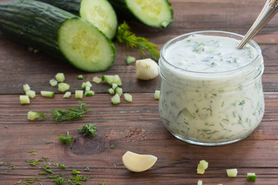 Tzatziki: Sabrosa salsa de yogur griego