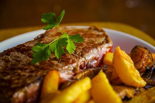High Meat Diet Risks Gut Pain